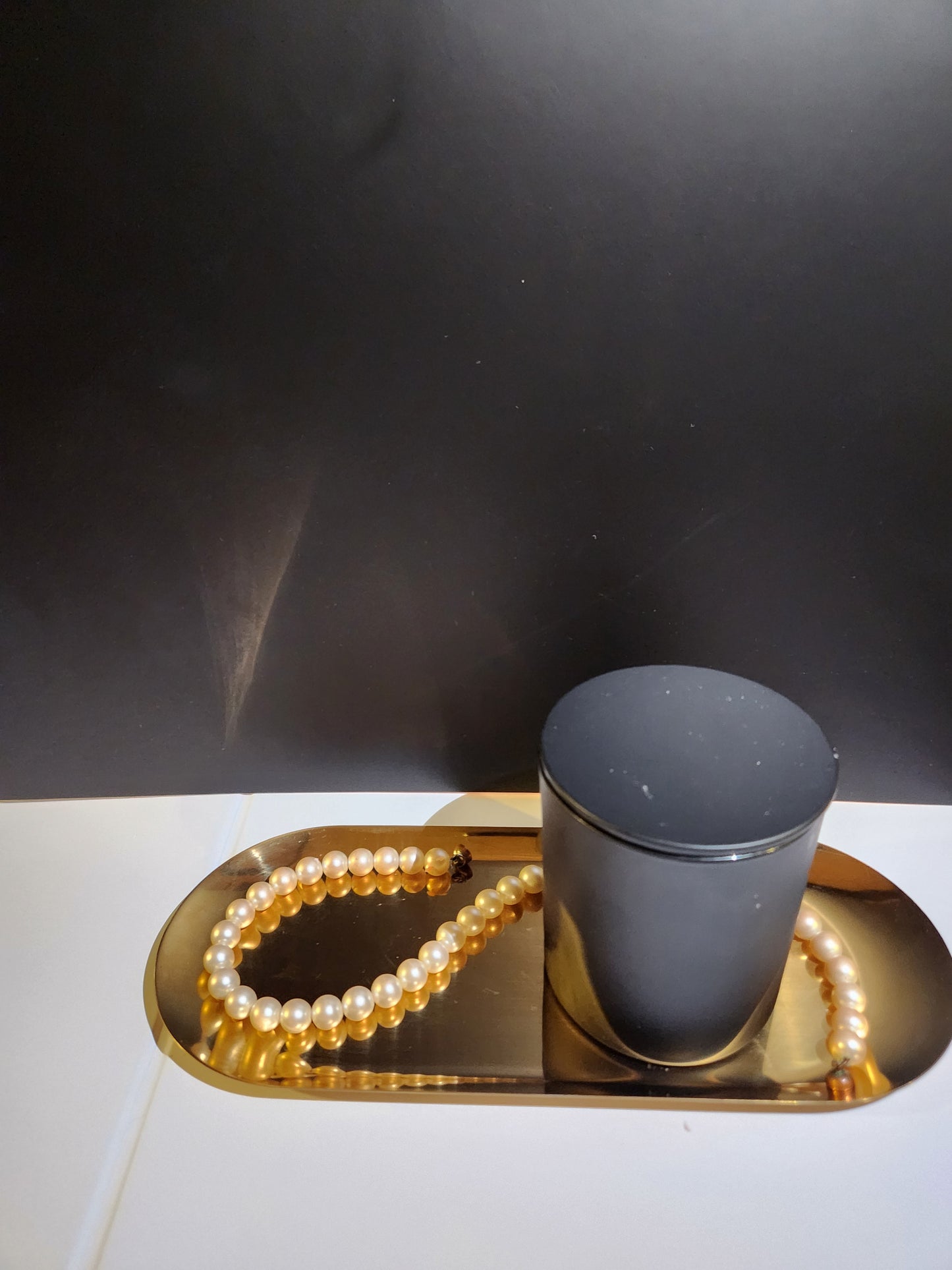 Cashmere Musk Scented Soy Candle. 100% Pure Soy Wax with All-Natural Cotton Wick/Burns Cleanly 40 Hours + / Hand-Poured/USA/8oz